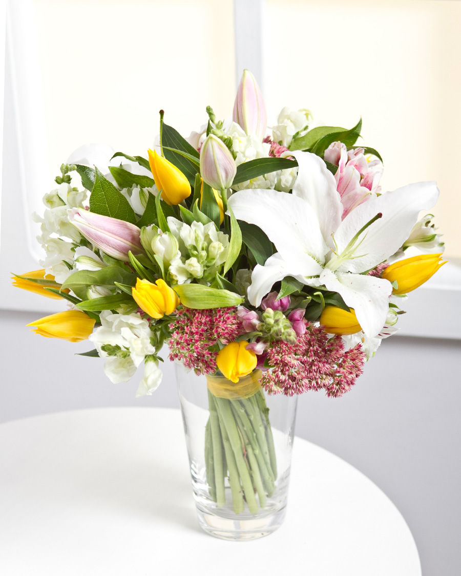 Mixed cut flowers